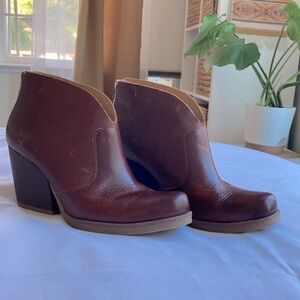 Women’s Kork-Ease Gemini V Booties in Brown Leather, size 8
